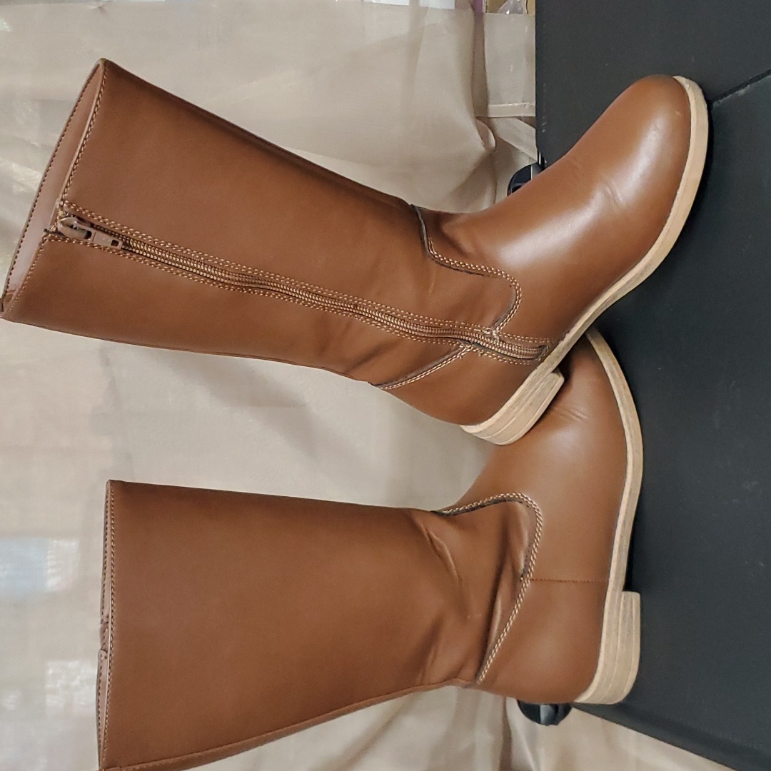 Old Navy, Girls Riding Boots, Chestnut Color, Size 1